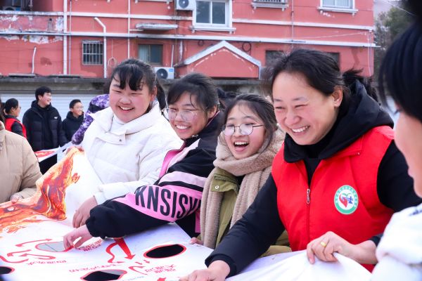 關愛婦女兒童，呵護美好生活 （關愛外來務工人員子女）.jpg